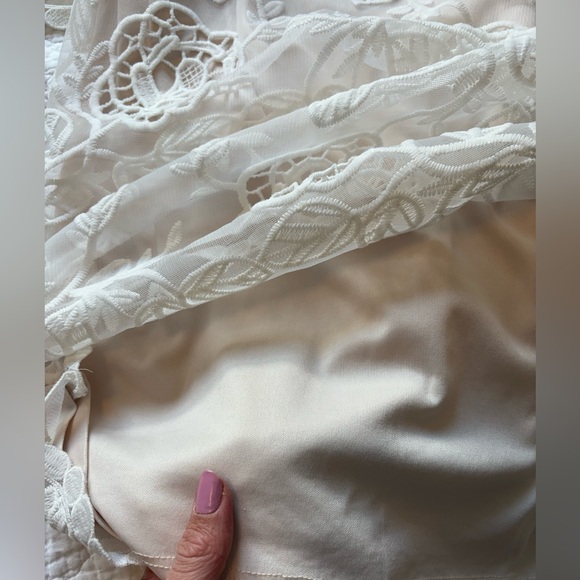 Intricate White Arc & Co Dress - Picture 3 of 5
